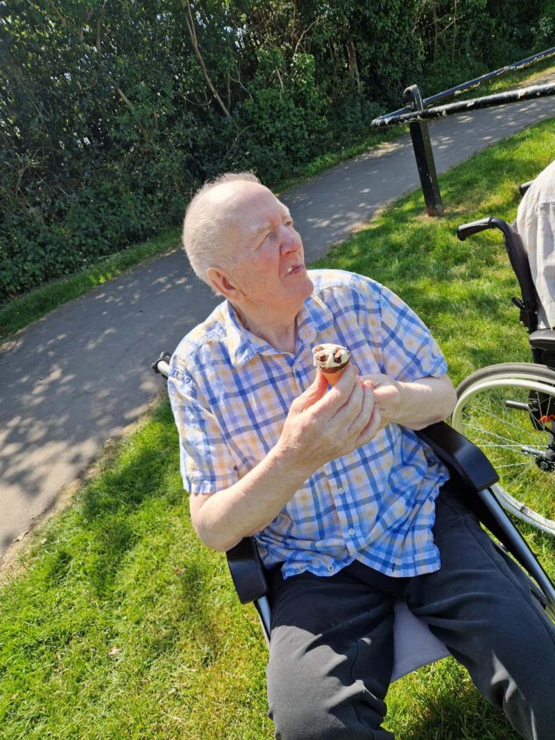 Rog had a lovely walk to the shop to get him and Rex some ice cream and pop to have well watching the world go by.